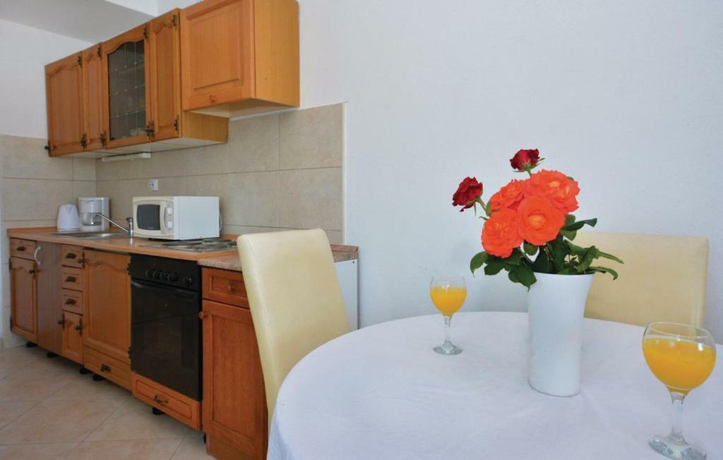 Studio Apartman Подстрана Екстер'єр фото